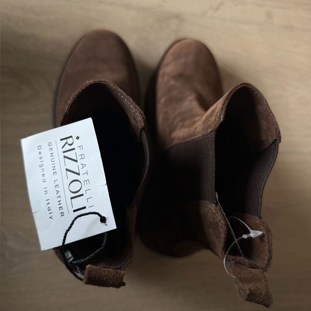 BNWT Women's Genuine Leather Italian Suede Chelsea Boots - Size 6.5 - Picture 8 of 8